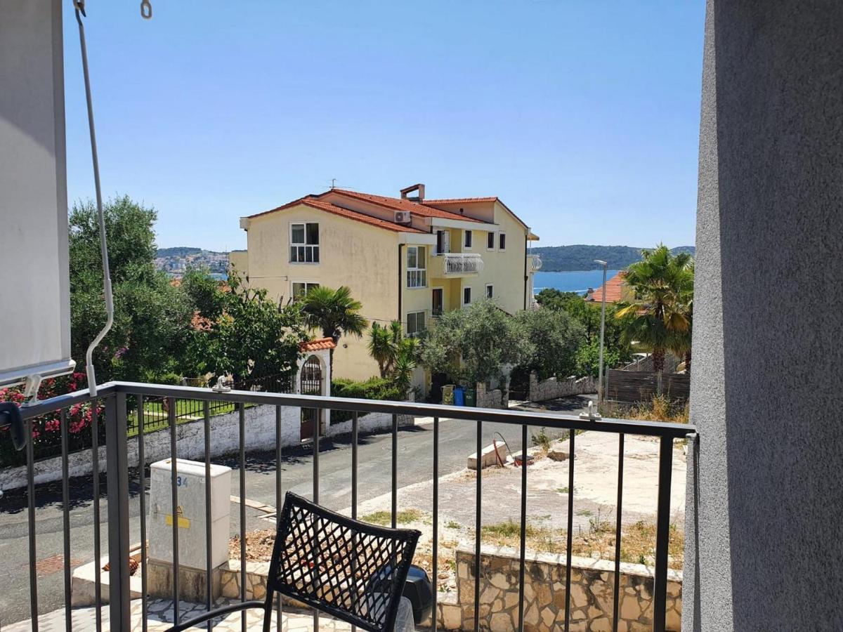 Apartment Adriatic - Saldun Трогир Екстериор снимка