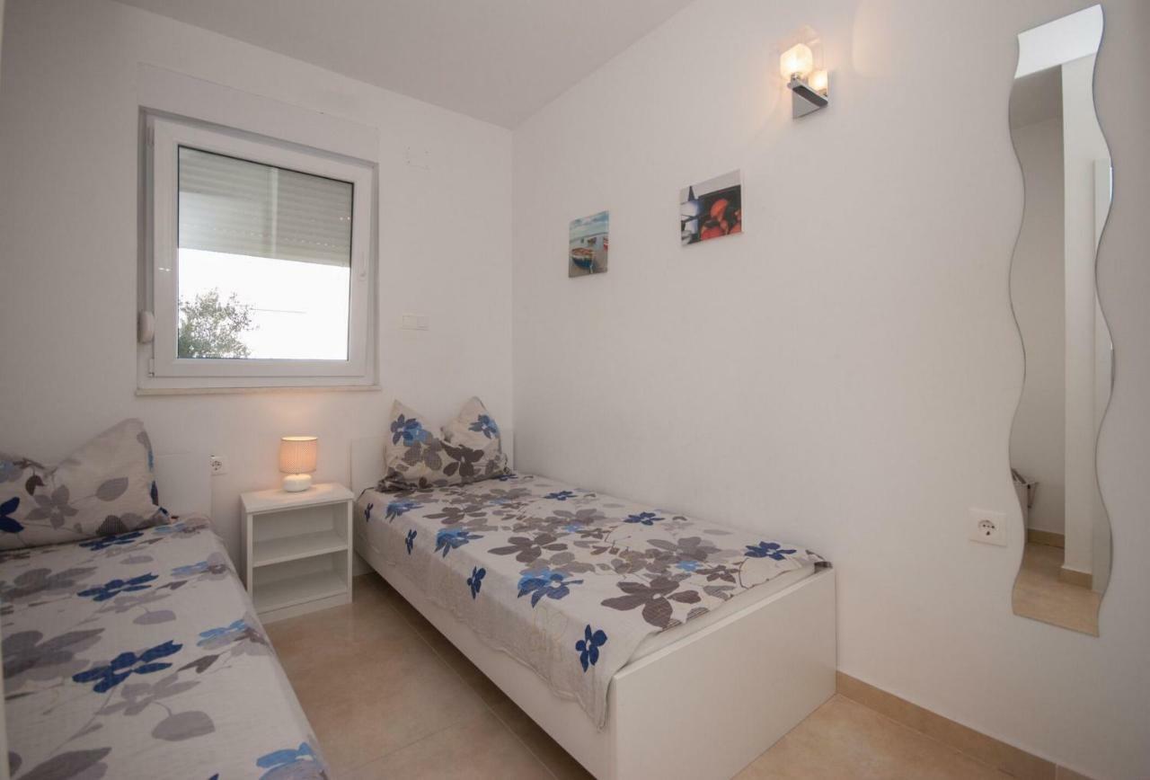 Apartment Adriatic - Saldun Трогир Екстериор снимка